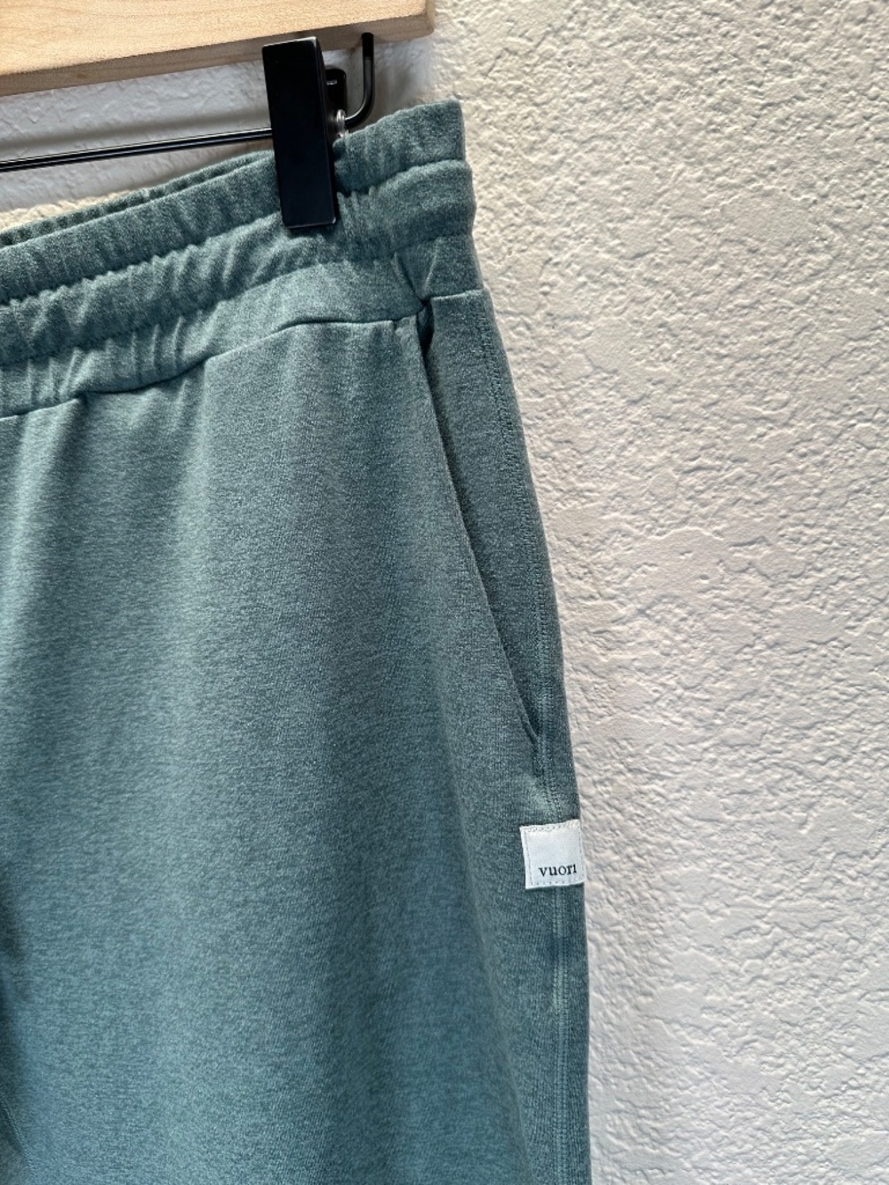 Vuori Womens Jogger The Rise The Shine Sz. M Medium Pull on Adjustable Logo Gym - Picture 7 of 13